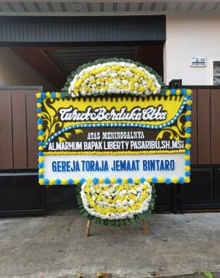 Papan Bunga Duka di Ngimbrang